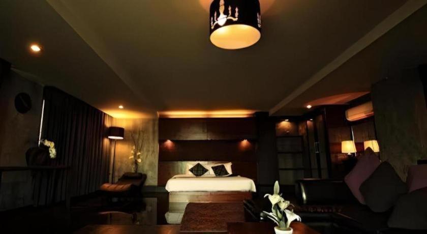B2 Black Business And Budget Hotel Τσιάνγκ Μάι Εξωτερικό φωτογραφία