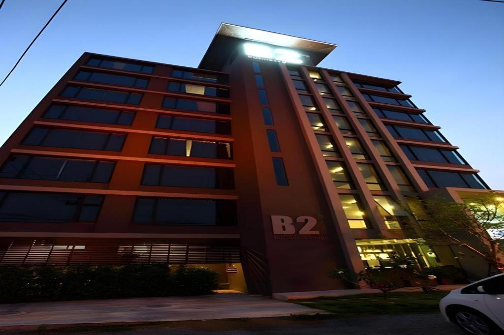 B2 Black Business And Budget Hotel Τσιάνγκ Μάι Εξωτερικό φωτογραφία