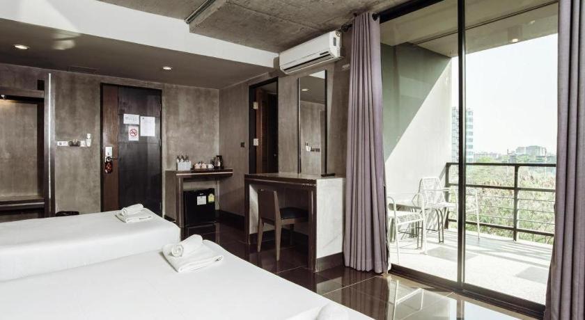 B2 Black Business And Budget Hotel Τσιάνγκ Μάι Εξωτερικό φωτογραφία