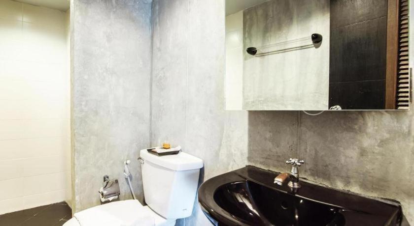 B2 Black Business And Budget Hotel Τσιάνγκ Μάι Εξωτερικό φωτογραφία